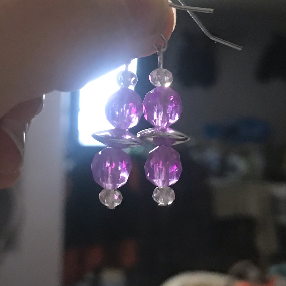 Very pretty earrings - Picture 2 of 3